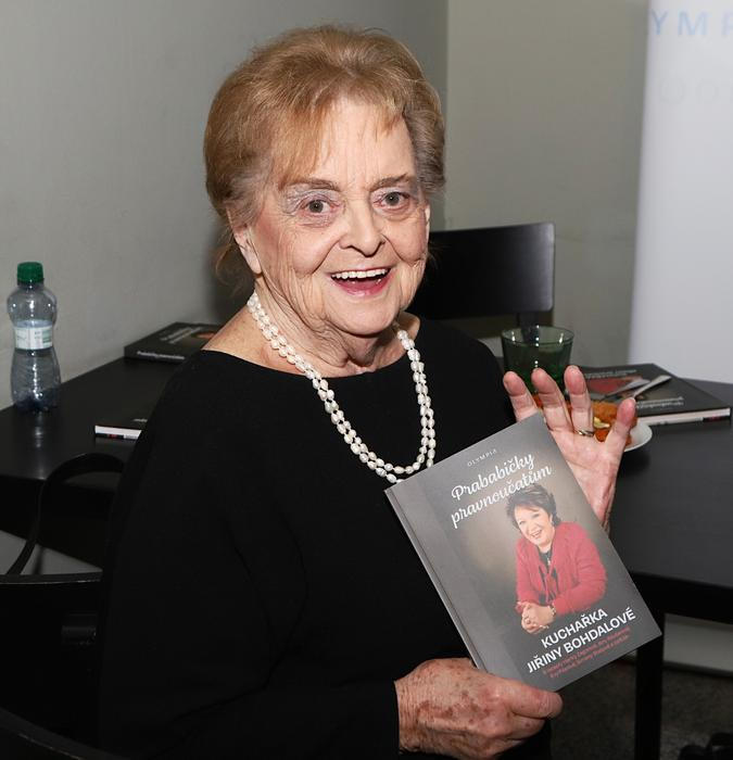 Křest kuchařky Jiřiny Bohdalové - Prababičky pravnoučatům