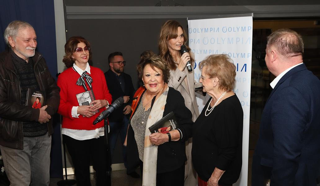 Křest kuchařky Jiřiny Bohdalové - Prababičky pravnoučatům