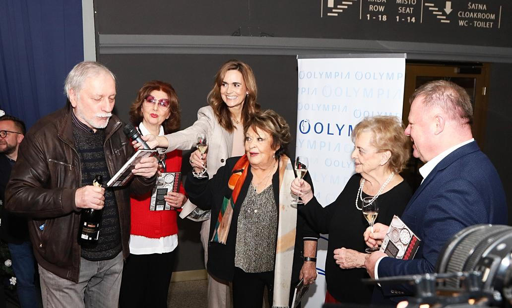 Křest kuchařky Jiřiny Bohdalové - Prababičky pravnoučatům