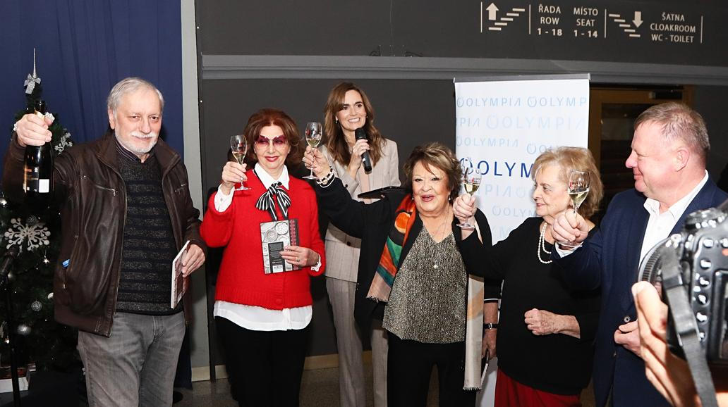 Křest kuchařky Jiřiny Bohdalové - Prababičky pravnoučatům