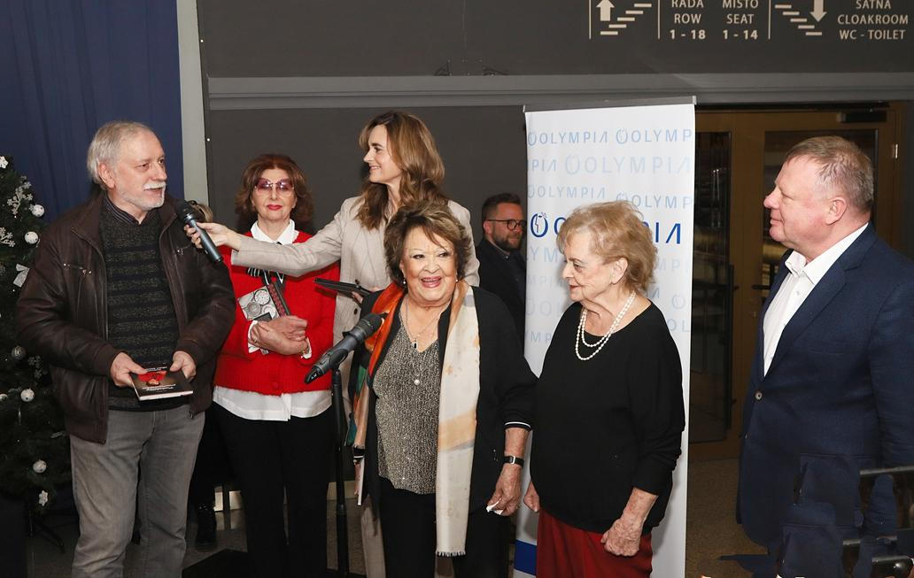 Křest kuchařky Jiřiny Bohdalové - Prababičky pravnoučatům