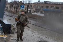 Rusové zveřejnili video, jak se jejich vojáci procházejí ukrajinským městem Pokrovsk