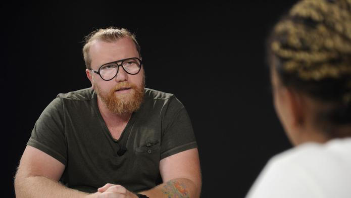 Za den a půl autem dojedete tam, kde frontu drží kanibalové, říká režisér dokumentu o "dezolátech"