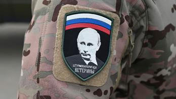 Velitel ukrajinských dronařů zveřejnil video, na kterém ruské drony číhají až 40 km za frontou