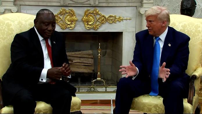 Trump konfrontoval jihoafrického prezidenta s nepodloženými tvrzeními o zabíjení bílých farmářů