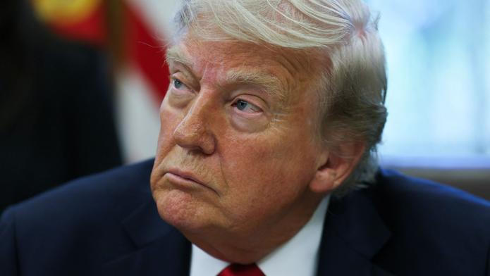 „Zdá se, že prezident Zelenskyj se vydal špatným směrem,“ tvrdí Trump a spol.