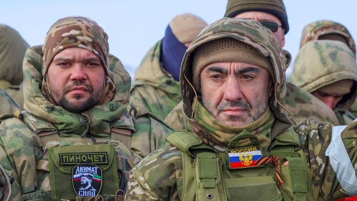 Ruští velitelé zmlátili holí vojáka, který se vrátil živý z útoku. Obvinili ho z užívání drog