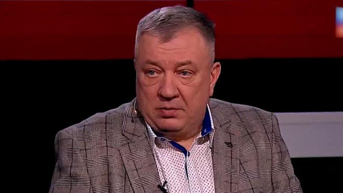 „Trump se chová jako chuligán, který nedostal nakládačku.“ Ruský propagandista upadl v nemilost