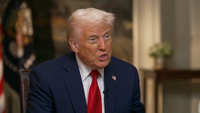 Trump tvrdí, že s Putinem během telefonátu o pomoci Ukrajině nemluvili