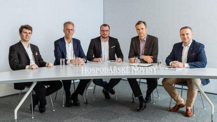 Budoucnost právníků ohrožena není. Musí ale inovovat