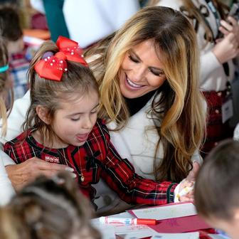 USA, Marine Corps, Melania Trump, charita, Santa Claus