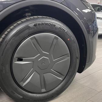 Tesla Model Y Standard