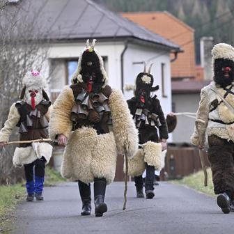 ČR; zábava; folklor; Vánoce; Lidečko. Mikuláš, čert,