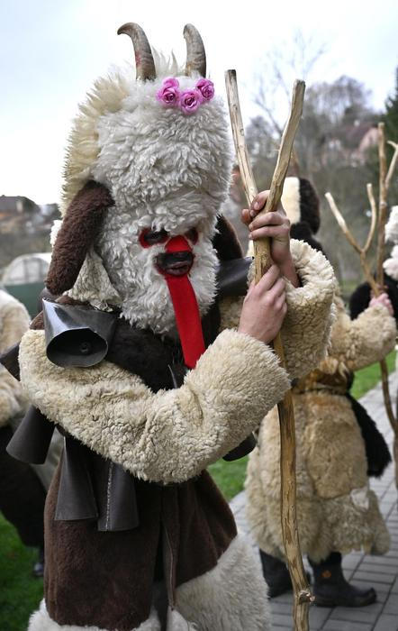 ČR; zábava; folklor; Vánoce; Lidečko. Mikuláš, čert,