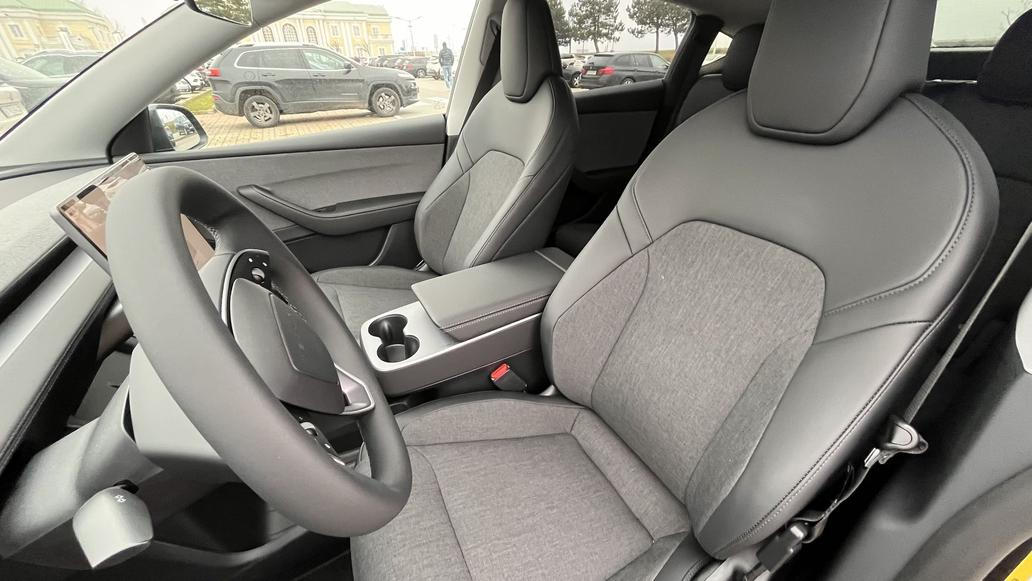 Tesla Model Y Standard