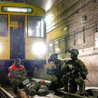 Německo, Berlín, metro vojenské cvičení, Rusko, Bundeswehr
