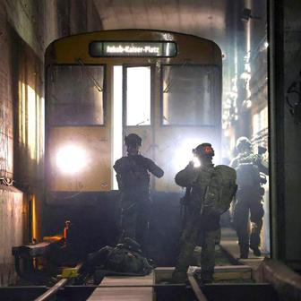 Německo, Berlín, metro vojenské cvičení, Rusko, Bundeswehr