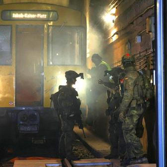 Německo, Berlín, metro vojenské cvičení, Rusko, Bundeswehr