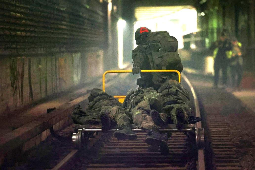 Německo, Berlín, metro vojenské cvičení, Rusko, Bundeswehr