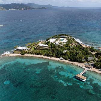 Jeffrey Epstein, ostrov, kriminalita, prostituce