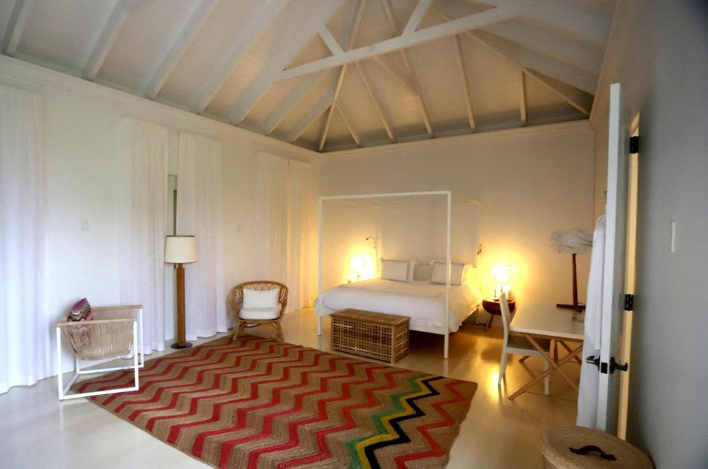 Jeffrey Epstein, ostrov, kriminalita, prostituce