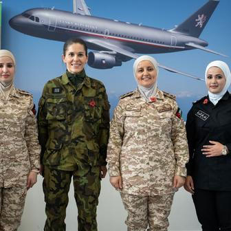 vojanda, vojínka, armáda, vojna, rodina, matka