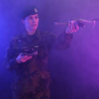 vojanda, vojínka, armáda, vojna, rodina, matka