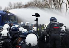 Německo, AFD, Alternativa pro Německo, Weidel. sjezd, Antifa, protest,  Generace Německo