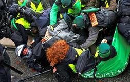 Německo, AFD, Alternativa pro Německo, Weidel. sjezd, Antifa, protest,  Generace Německo