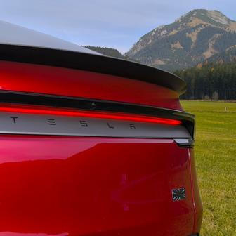 V pořadí devátým elektromobilem, který absolvoval drsný redakční test spotřeby, byla tentokrát Tesla Model Y Performance.