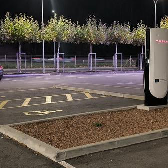 Vlastní stanici tu mají i handicapovaní motoristé.