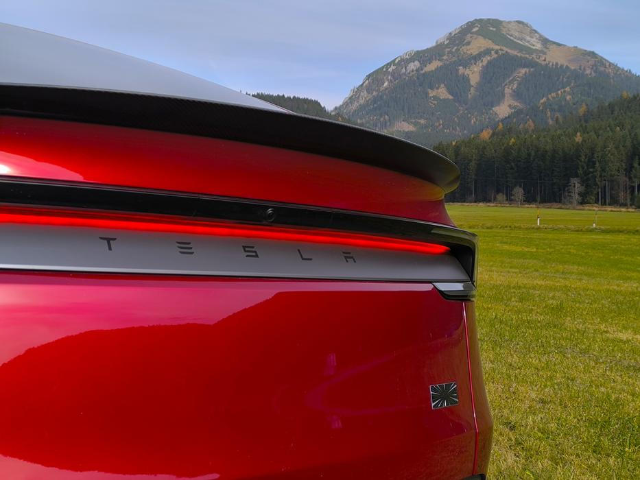 V pořadí devátým elektromobilem, který absolvoval drsný redakční test spotřeby, byla tentokrát Tesla Model Y Performance.