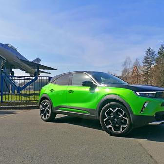 Páté místo od konce pro Opel Mokka-e. Toto auto neprojde u STK z 8,6 procenta.