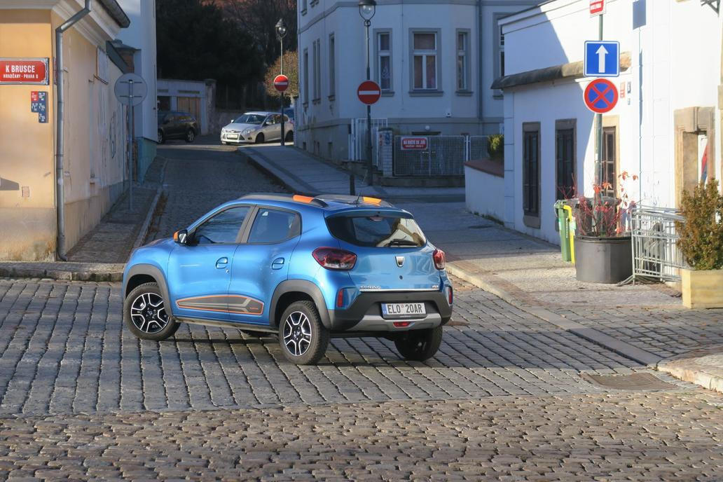 Dacia Spring trpí na vůli v ložiskách kol. Vážné závady se vyskytují přesně u 13 procent vozů.
