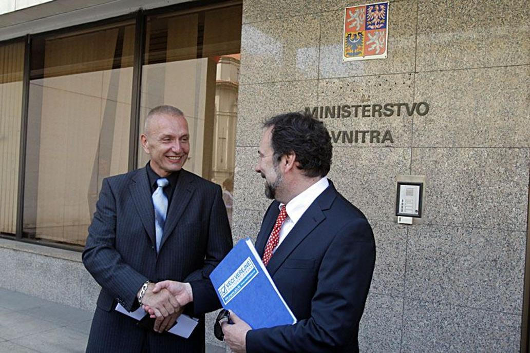 Uvádění ministrů do úřadů