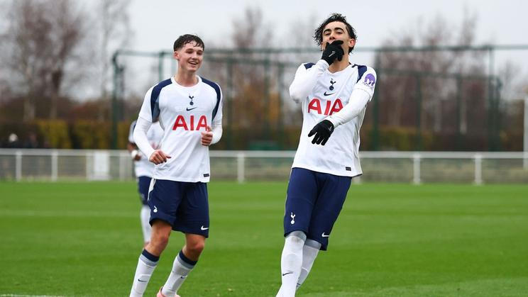 Luca Williams-Barnett, autor pěti gólů Tottenhamu do sítě Slavie v Youth League