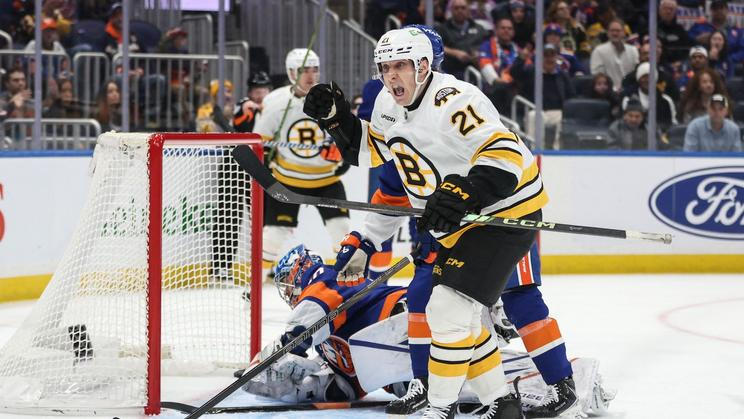 NHL: Boston Bruins at New York Islanders