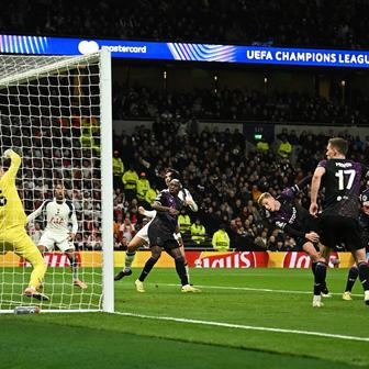 Tottenham - Slavia (Liga mistrů)