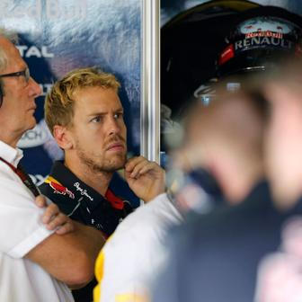 F1, VC Japonska 2013: Sebastian Vettel a Helmut Marko (vlevo), Red Bull