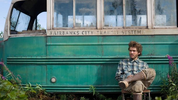 Film Into the Wild natočil v roce 2007 Sean Penn podle bestselleru Jona Krakauera. Snímek se stal okamžitým hitem a dodnes patří k nejpůsobivějším filmům o útěku do divočiny.