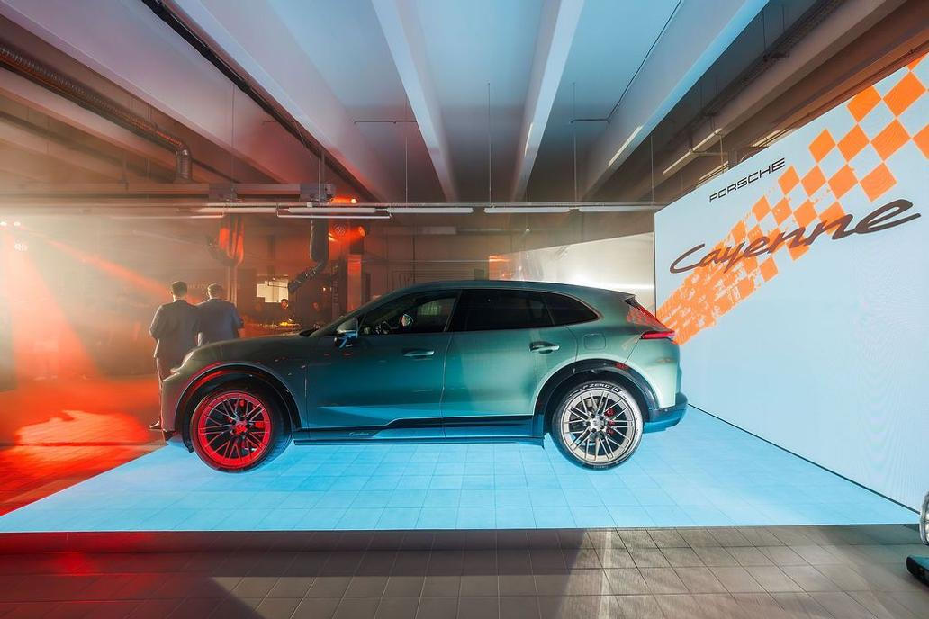 Porsche Cayenne Electric