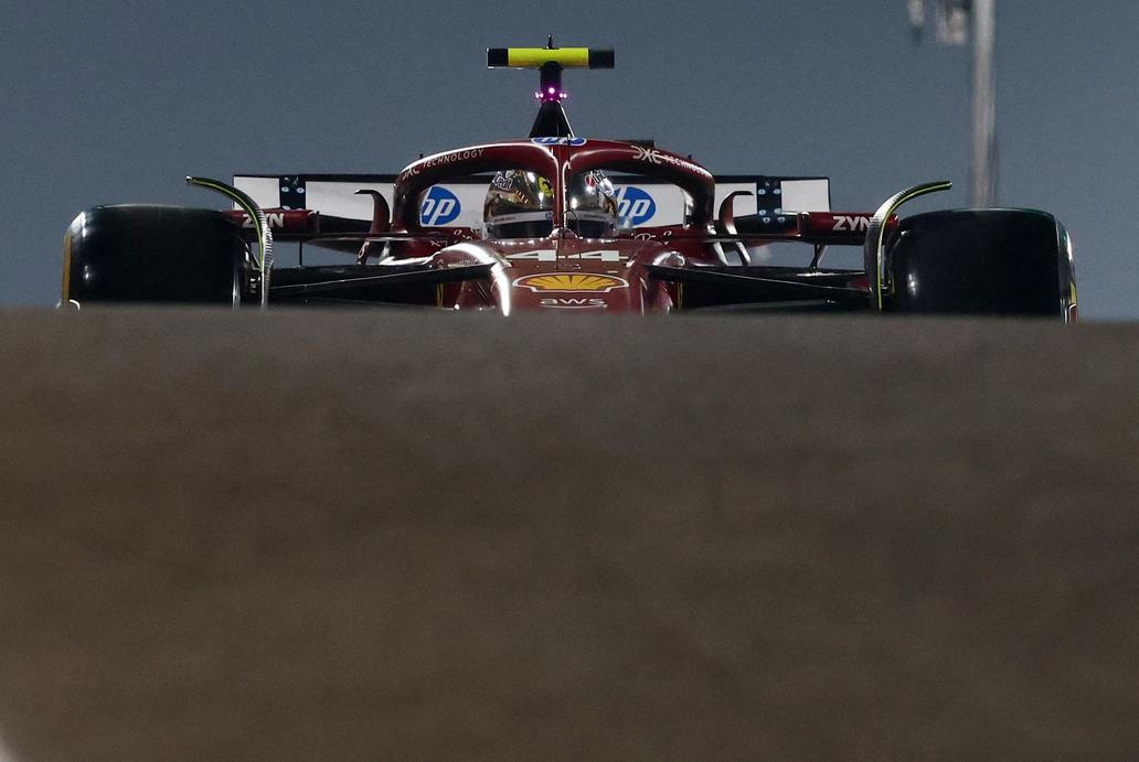 Lewis Hamilton, Ferrari v kvalifikaci na VC Abú Zabí 2025