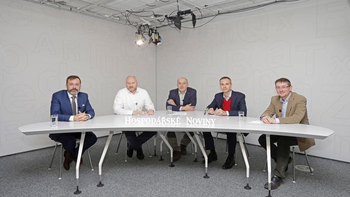 Kulatý stůl - Bankovní identita