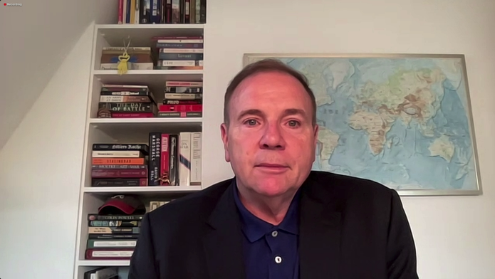 Americký generál ve výslužbě Ben Hodges v pořadu Spotlight