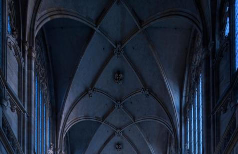 Ukázka z knihy Katedrála svatého Víta - Kamenná koruna království. Autor fotografií Jan William Drnek, nakladatelství NOBART, Praha 2025.