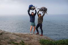 Čas střídavě tráví v Česku, Polsku a na Slovensku. „Mí kolegové tomu říkají homeless office,“ dodává s úsměvem. 