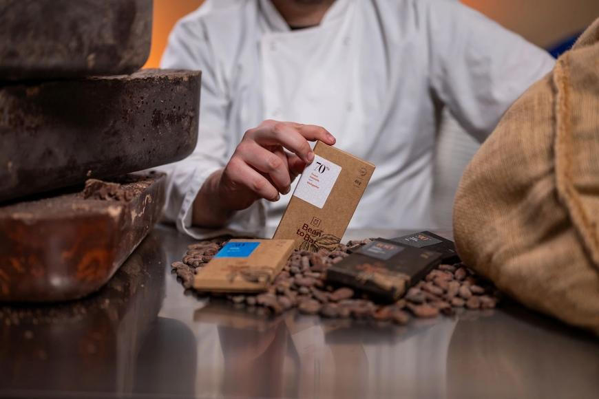 Čokoláda, která spojuje: od firemních dárků po projekty se srdcem