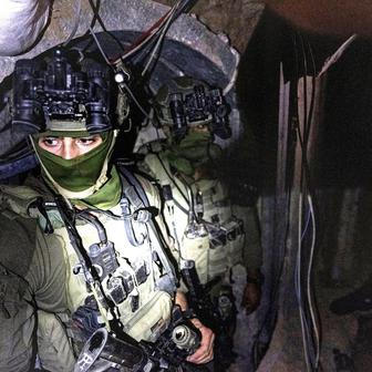 Labyrint pod Gazou: Tunely, zbraně a tělo vojáka, které na cestu domů čekalo 11 let