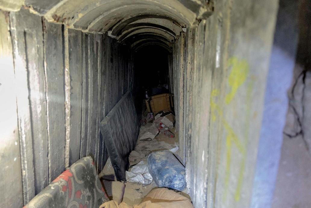 Labyrint pod Gazou: Tunely, zbraně a tělo vojáka, které na cestu domů čekalo 11 let
