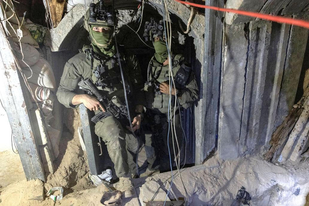 Labyrint pod Gazou: Tunely, zbraně a tělo vojáka, které na cestu domů čekalo 11 let